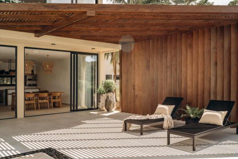 Chalet de 3 dormitorios en Ko Samui, Tailandia № 165306 - foto 5