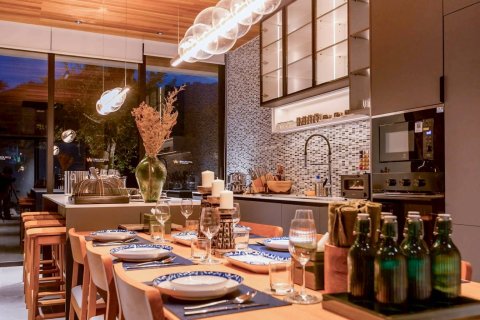 Chalet de 4 dormitorios en Kamala, Tailandia № 165339 - foto 8