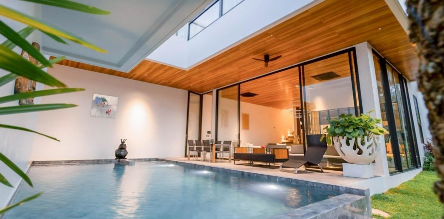 Chalet de 4 dormitorios en Kamala, Tailandia № 165339