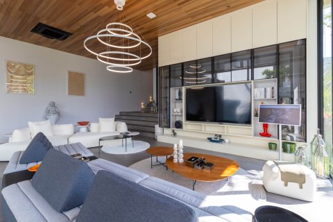 Chalet de 4 dormitorios en Kamala, Tailandia № 165339 - foto 6