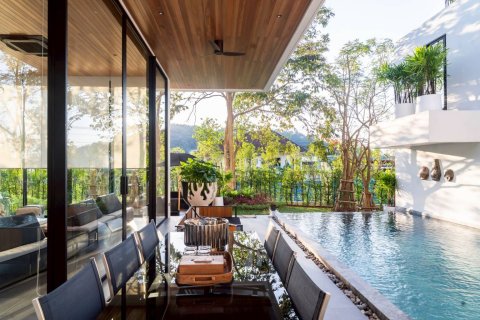 Chalet de 4 dormitorios en Kamala, Tailandia № 165339 - foto 3