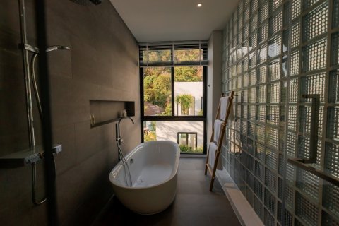 Chalet de 4 dormitorios en Kamala, Tailandia № 165339 - foto 12