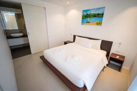 Apartamento de 2 dormitorios en Ko Samui, Tailandia № 163231 - foto 13