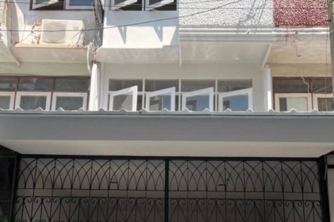 Reihenhaus in Khlong San, Bangkok, Thailand 4 Schlafzimmer № 172946
