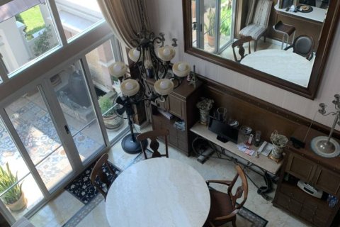 Adosado de 5 dormitorios en Bang Kho Laem, Bangkok, Tailandia № 172945 - foto 4
