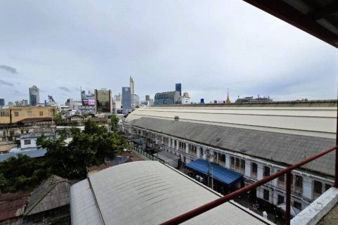 Adosado de 4 dormitorios en Bangkok, Tailandia № 149561 - foto 6