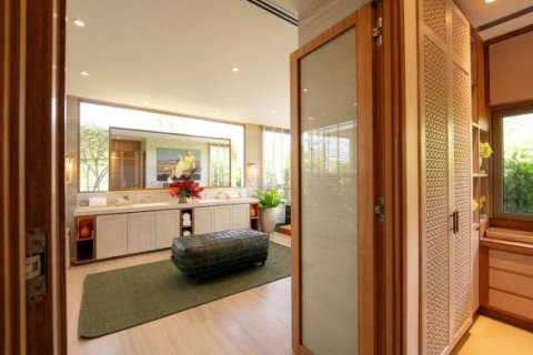 Chalet de 4 dormitorios en Phuket, Tailandia № 191180 - foto 15