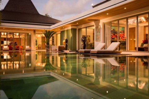 Villa on Layan Beach, Thailand 4 bedrooms № 191179