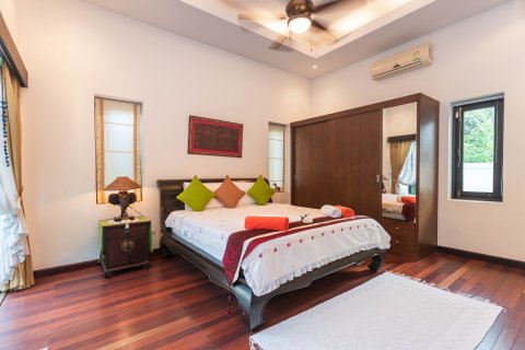 Villa in Phuket, Thailand 2 Schlafzimmer № 167527 - Foto 14