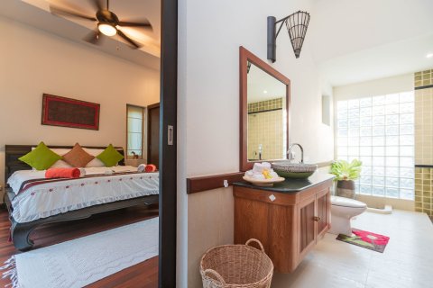 Villa in Phuket, Thailand 2 Schlafzimmer № 167527 - Foto 15