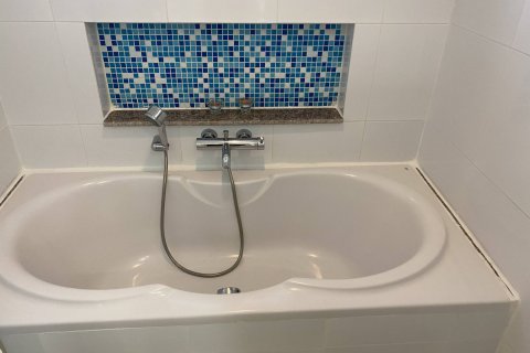 Condominio de 3 dormitorios en Bangkok, Tailandia № 143172 - foto 13