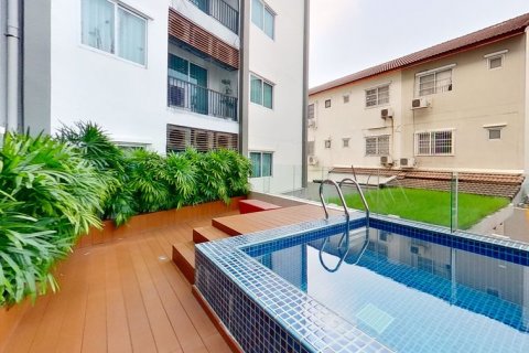 Condominio de 3 dormitorios en Bangkok, Tailandia № 143172 - foto 15