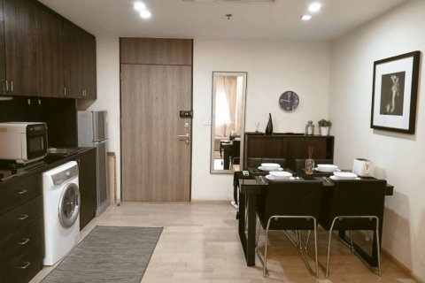 Condominio de 1 dormitorio en Khlong Toei, Bangkok, Tailandia № 115183 - foto 3