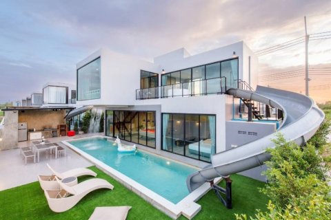 Chalet de 4 dormitorios en Hua Hin, Tailandia № 115180 - foto 2