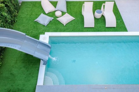 Chalet de 4 dormitorios en Hua Hin, Tailandia № 115180 - foto 10