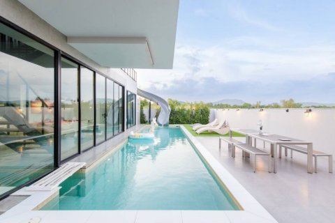 Chalet de 4 dormitorios en Hua Hin, Tailandia № 115180 - foto 5