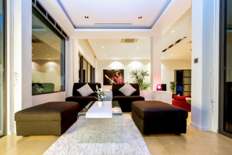 Casa de 6 dormitorios en Phuket, Tailandia № 180709 - foto 9