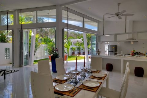 Casa de 17 dormitorios en Phuket, Tailandia № 180712 - foto 28