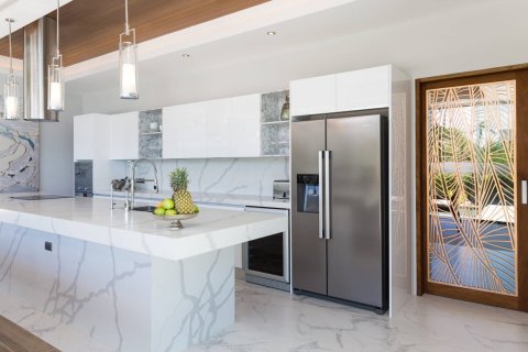 Casa de 6 dormitorios en Ko Samui, Tailandia № 180710 - foto 11