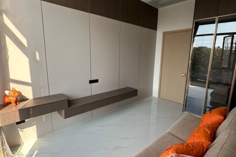Casa de 4 dormitorios en Pattaya, Tailandia № 160173 - foto 17