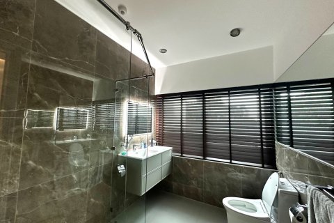 Chalet de 8 dormitorios en Pattaya, Tailandia № 203388 - foto 13