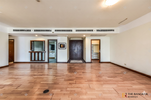 Condo in Bangkok, Thailand, 3 bedrooms № 187049