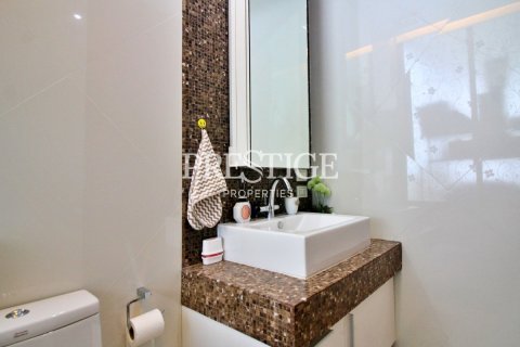 Condo in Pattaya, Thailand, 3 bedrooms № 198486 - photo 9