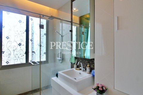 Condo in Pattaya, Thailand, 3 bedrooms № 198486 - photo 19