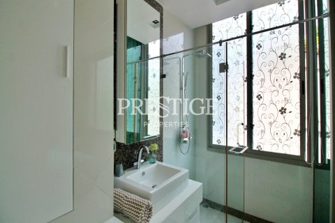 Condo in Pattaya, Thailand, 3 bedrooms № 198486 - photo 23
