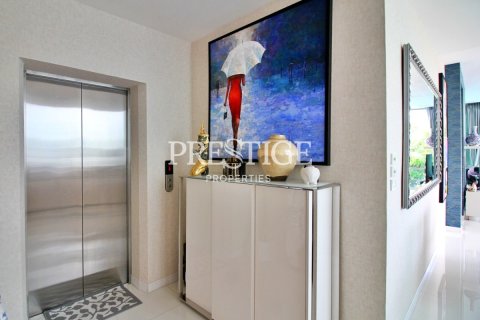 Condo in Pattaya, Thailand, 3 bedrooms № 198486 - photo 10