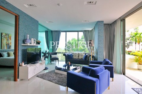 Condo in Pattaya, Thailand, 3 bedrooms № 198486 - photo 2