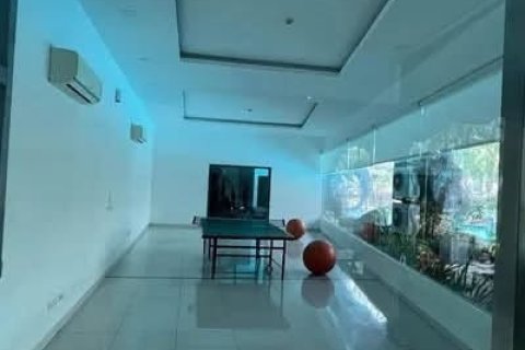 Condominio de 2 dormitorios en Phuket, Tailandia № 203374 - foto 4