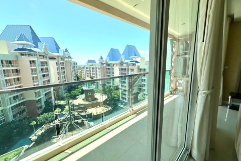 Apartamento de 3 habitaciones en Pattaya, Tailandia № 203377 - foto 11