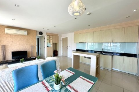 Apartamento de 3 habitaciones en Pattaya, Tailandia № 203377 - foto 2