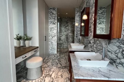 Condominio de 3 dormitorios en Bangkok, Tailandia № 144621 - foto 14
