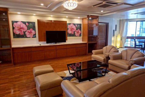Condominio de 3 dormitorios en Bangkok, Tailandia № 144624