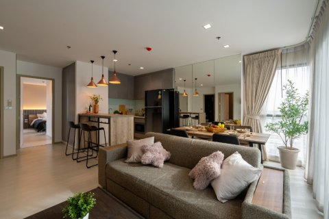 Condo in Bangkok, Thailand, 2 bedrooms № 144623 - photo 2