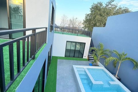 Chalet de 3 dormitorios en Cha-am, Tailandia № 222429 - foto 4