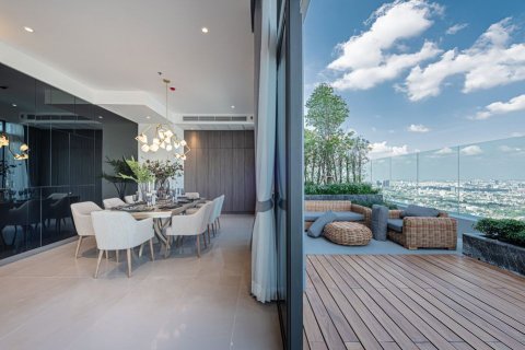 Condominio de 3 dormitorios en Phra Khanong, Bangkok, Tailandia № 143446 - foto 4