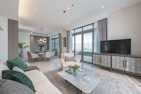 Condominio de 3 dormitorios en Phra Khanong, Bangkok, Tailandia № 143446