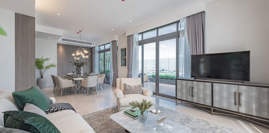 Condominio de 3 dormitorios en Phra Khanong, Bangkok, Tailandia № 143446