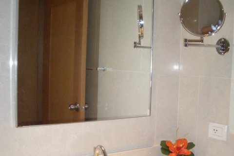 Condominio de 1 dormitorio en Bangkok, Tailandia № 143447 - foto 8