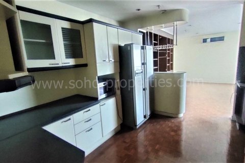Condominio de 2 dormitorios en Bangkok, Tailandia № 143452 - foto 11