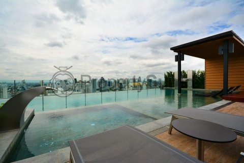 Condominio de 2 dormitorios en Bangkok, Tailandia № 143449 - foto 14
