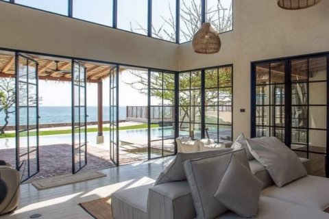 Chalet de 5 dormitorios en Hua Hin, Tailandia № 160984 - foto 4