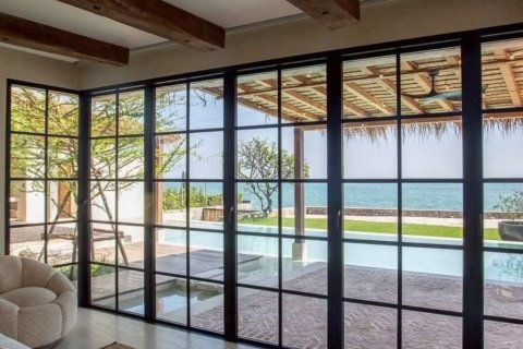 Chalet de 5 dormitorios en Hua Hin, Tailandia № 160984 - foto 3
