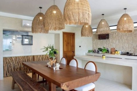 Chalet de 5 dormitorios en Hua Hin, Tailandia № 160984 - foto 7