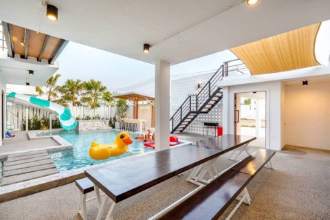 Villa in Hua Hin, Thailand 4 Schlafzimmer № 160983
