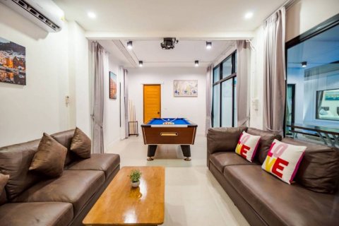 Chalet de 4 dormitorios en Hua Hin, Tailandia № 160983 - foto 9