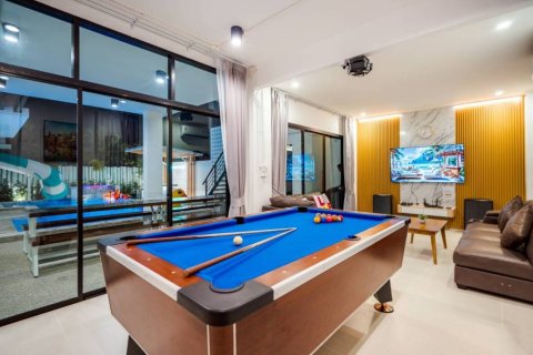 Chalet de 4 dormitorios en Hua Hin, Tailandia № 160983 - foto 10
